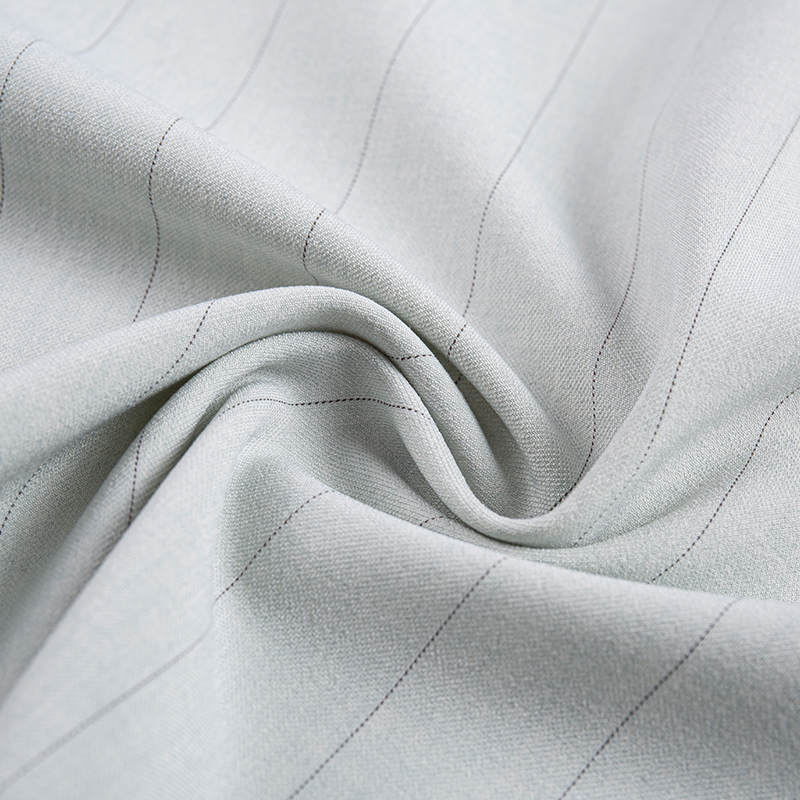 Kain Sutra Santai Rayon Garis Sempit Putih Keabu-abuan